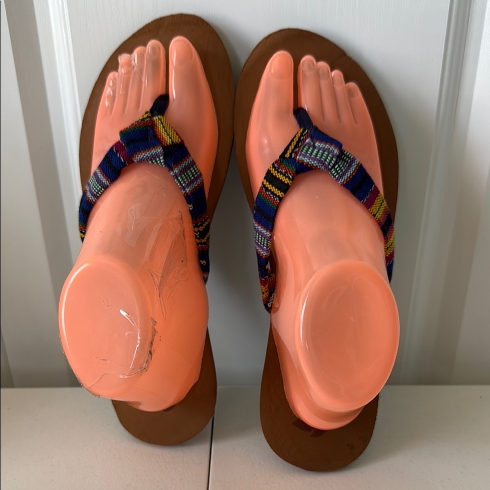 *REEF GUATAMALA 1/2” FABRIC STRAP FLIP FLOPS SANDALS (sz 9)